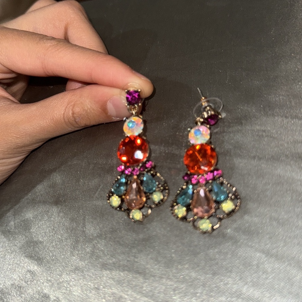 Elegant Multicolor Drop Earrings - Picture 16 of 16
